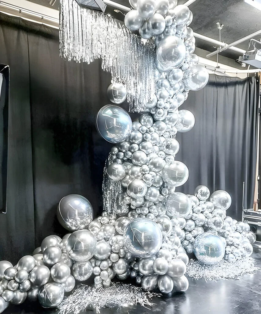 Top 30 Balloon Decorating Ideas 15 Foil Balloon Installations