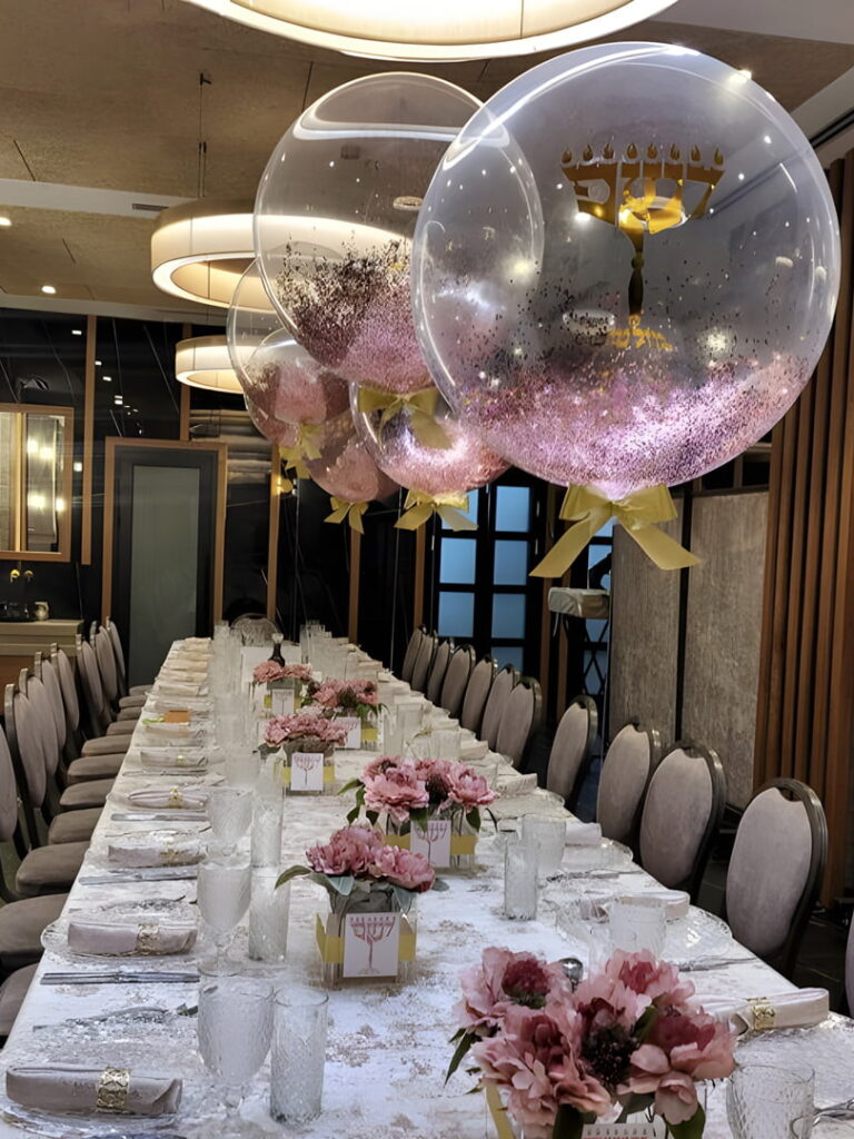 Order Eye-catching Balloon Centerpieces