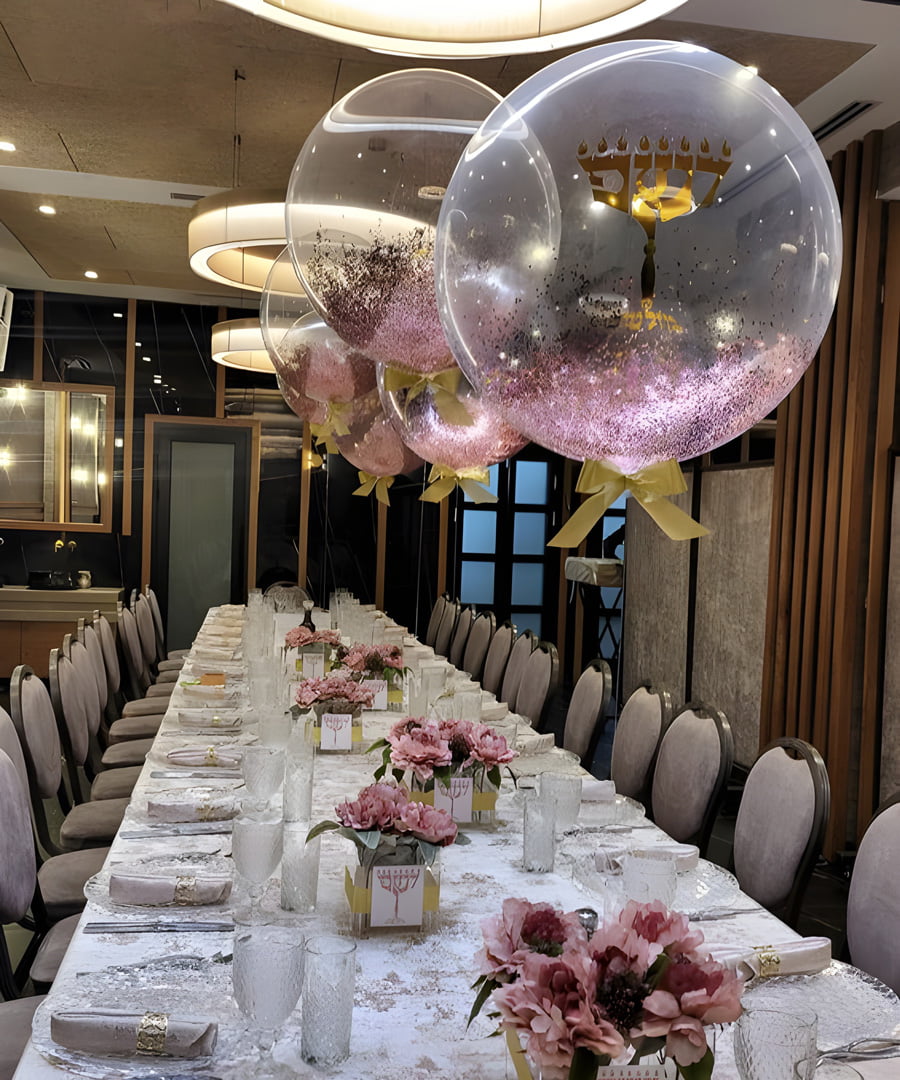 Order Eye-catching Balloon Centerpieces