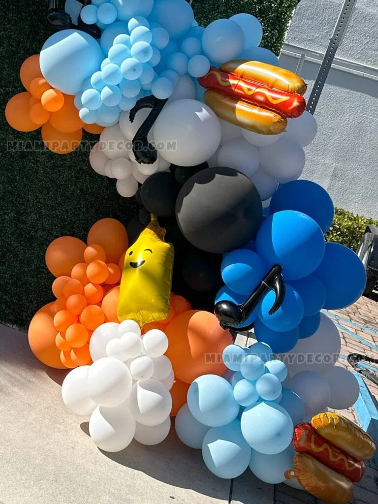 Balloon Garland & Grass Backdrop - Image 5