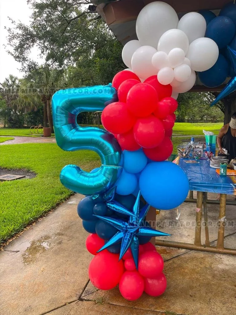 Balloon Organic Arch - Image 6