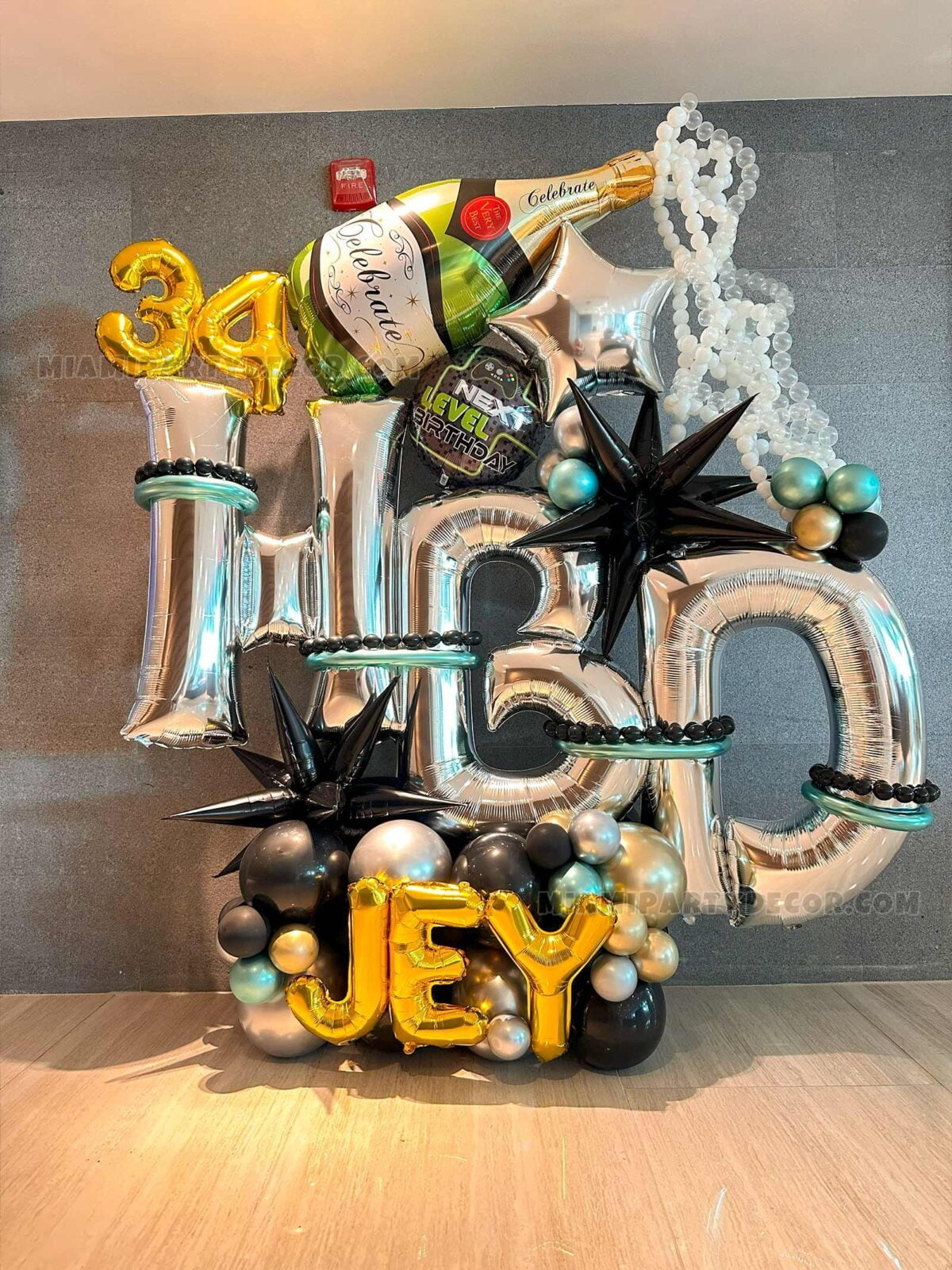 Exclusive Balloon Sculpture