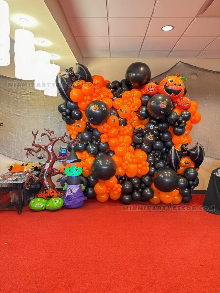 Halloween Balloon Wall