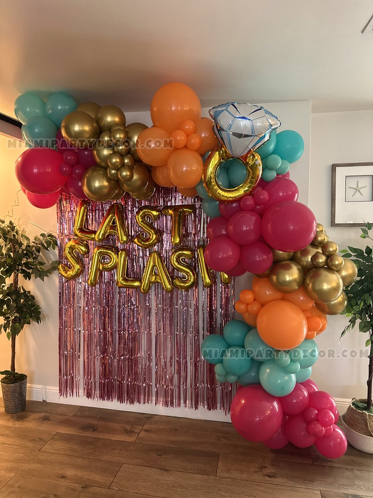 Last Splash Balloon Backdrop gallery image 2