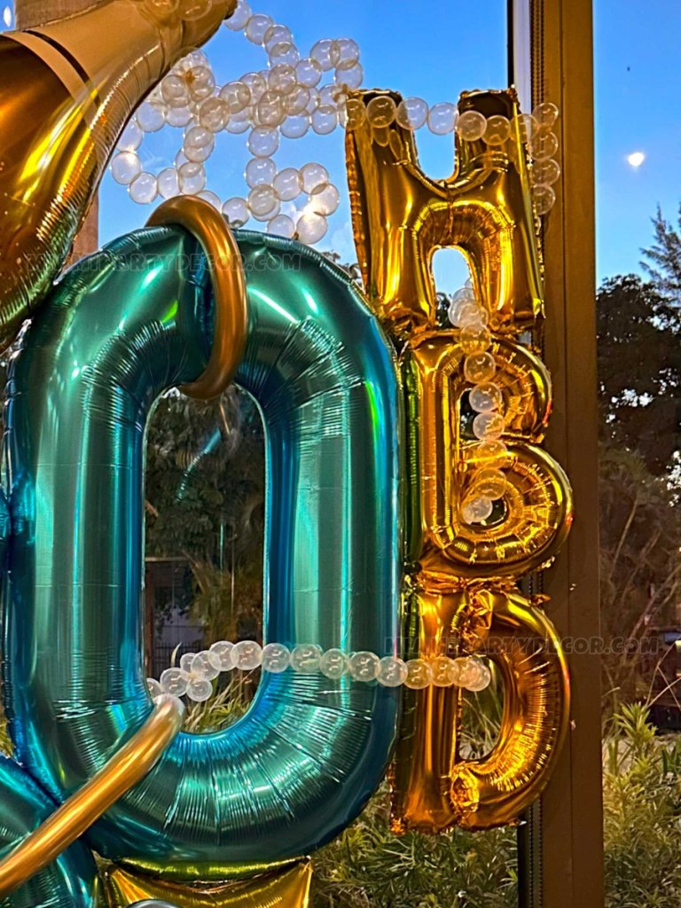 60th Birthday Balloon Bouquet Decor in Miami image 3