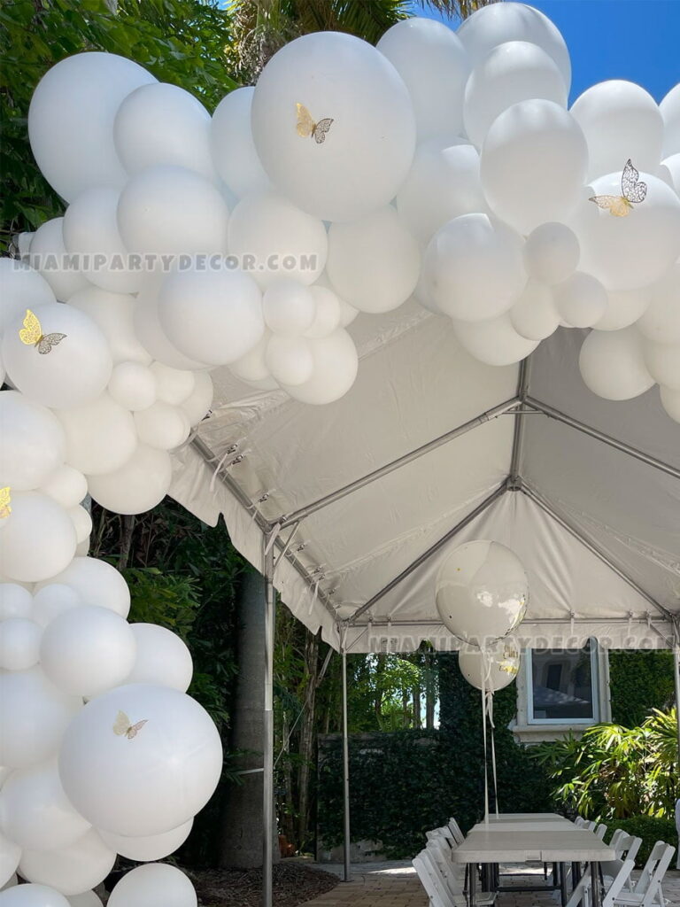 White Organic Balloon Arch in Miami image 2