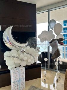 Newborn Welcome Decoration in Miami With Balloons image 6