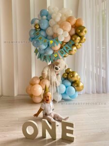 Teddy Bear With Balloon Centerpiece in Miami image 2