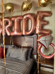 Bridal Room Decoration in Miami with Rose Gold Balloons image 4