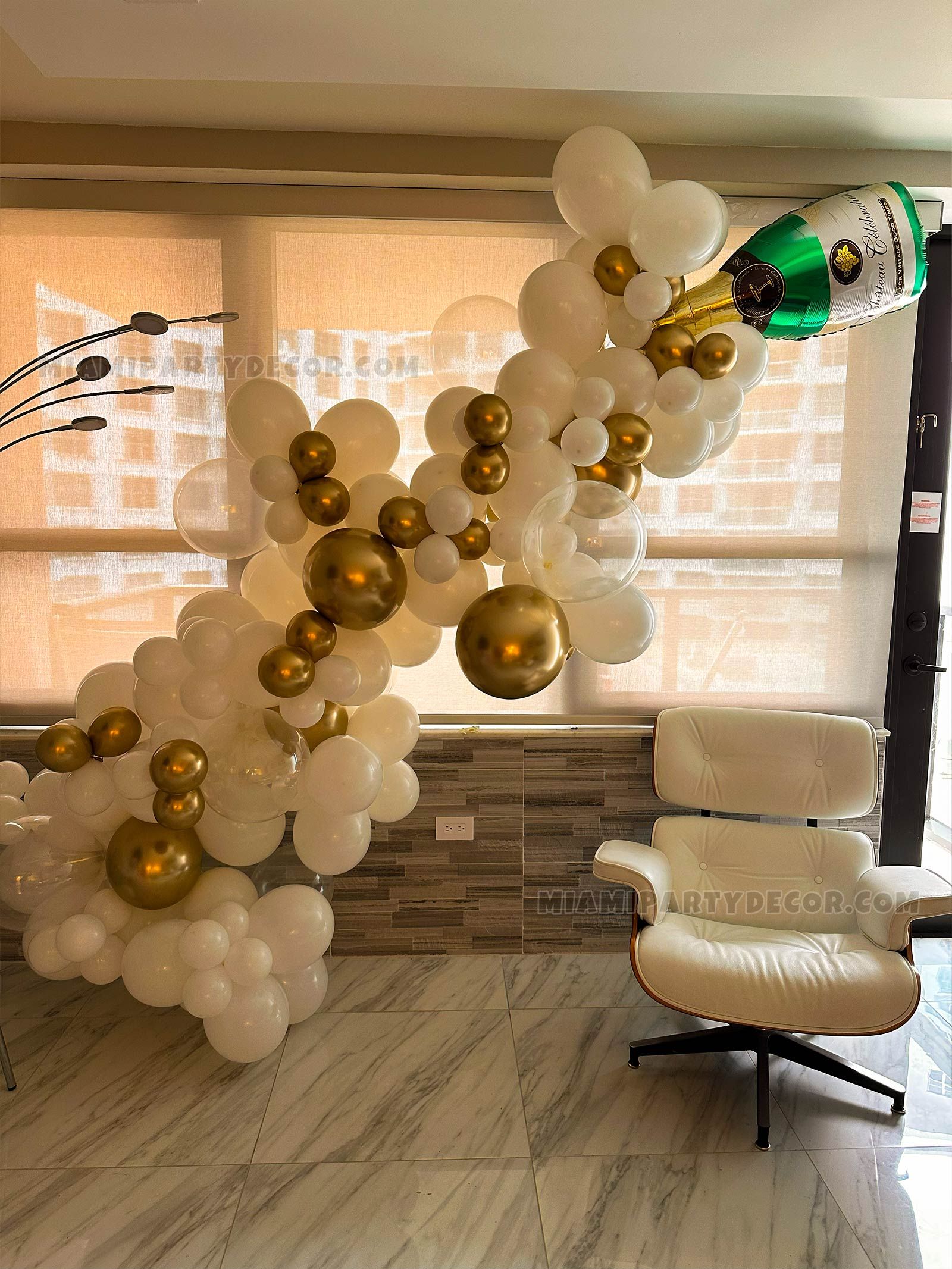 Balloon Garland – Bachelorette Decoration Miami image 1