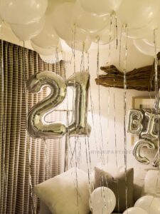Elegance Balloons Birthday Room Decor in Miami image 3