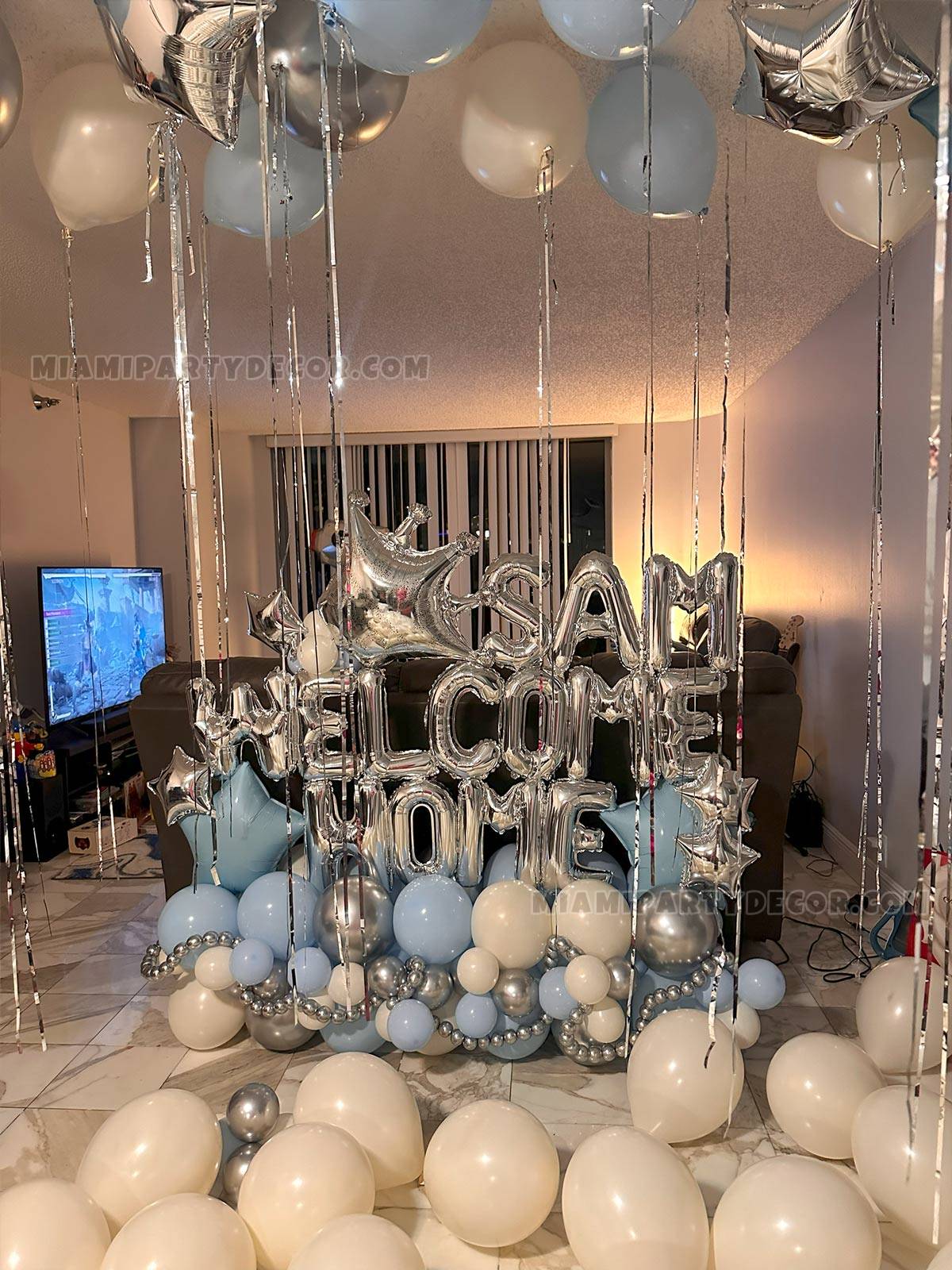 Sculpted Welcome Home Balloons in Miami image 1