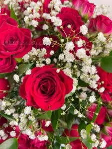 Rose Flower Bouquet On Table for Miami Events image 2