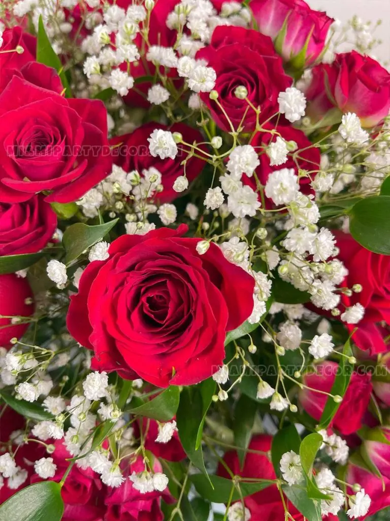 Rose Flower Bouquet On Table for Miami Events image 2