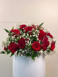 Rose Flower Bouquet On Table for Miami Events image 3