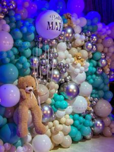 Teddy Bear Birthday Party Balloon Wall in Miami image 2