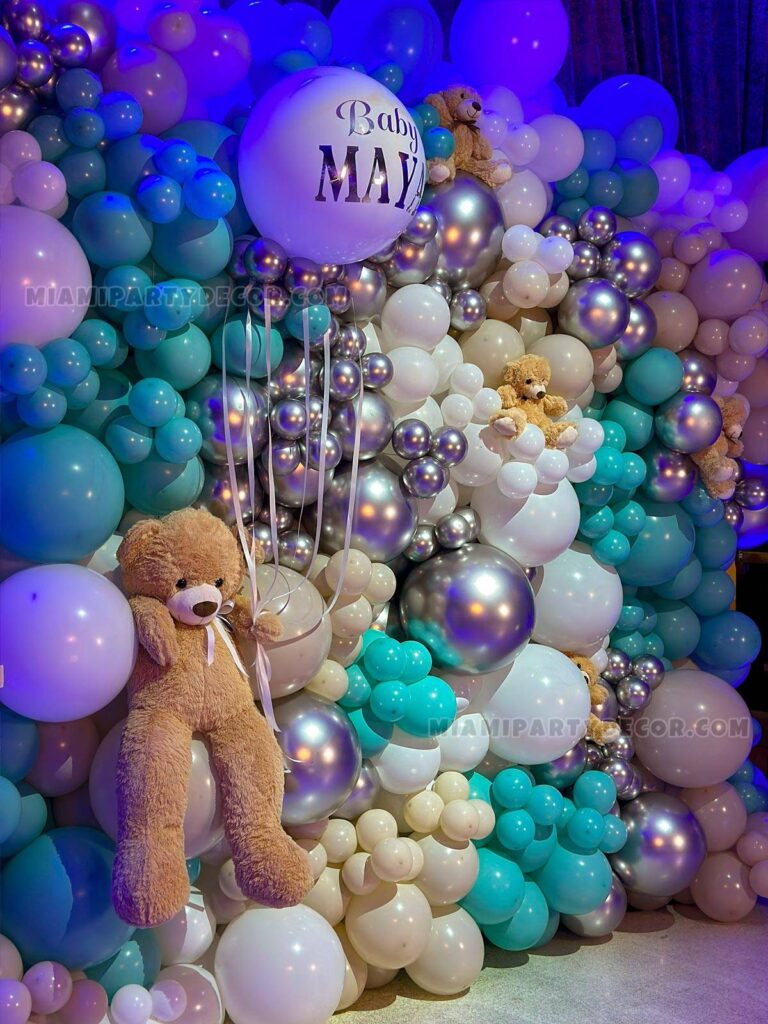 Teddy Bear Birthday Party Balloon Wall in Miami image 2