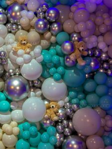 Teddy Bear Birthday Party Balloon Wall in Miami image 5