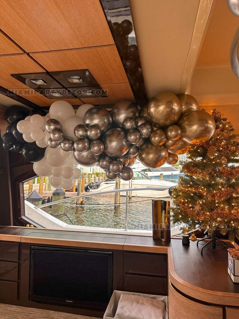 Boat Party Decor for Yacht Birthdays in Miami image 3