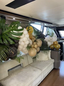 Tropical Birthday Yacht Balloon Setup gallery image 2