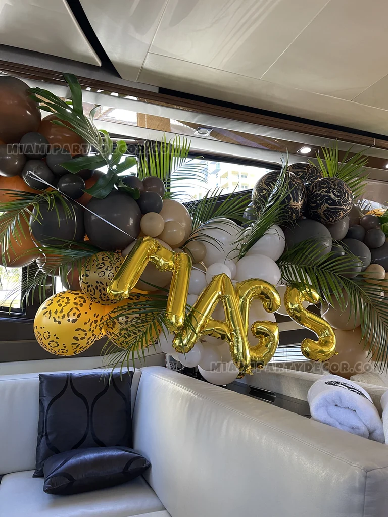 Tropical Birthday Yacht Balloon Setup gallery image 4